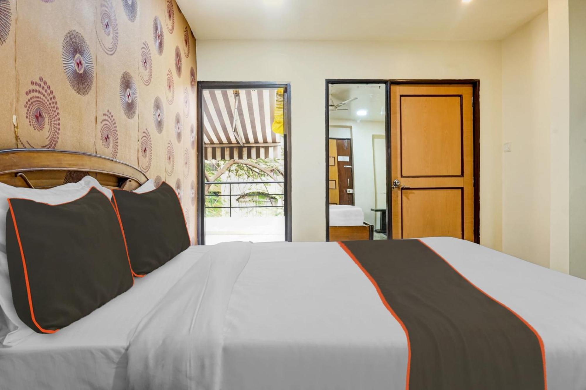 Hotel Galaxy Residency Kalyani Nagar Pune Ngoại thất bức ảnh